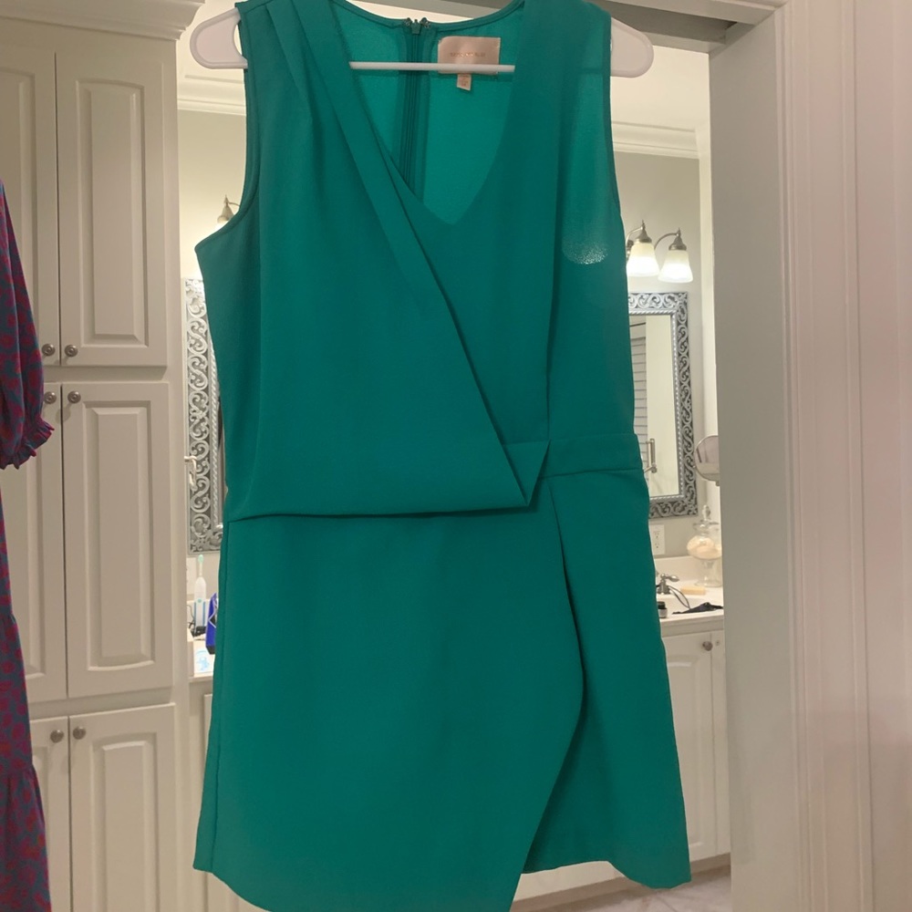 Skies are Blue Kelly green romper size medium